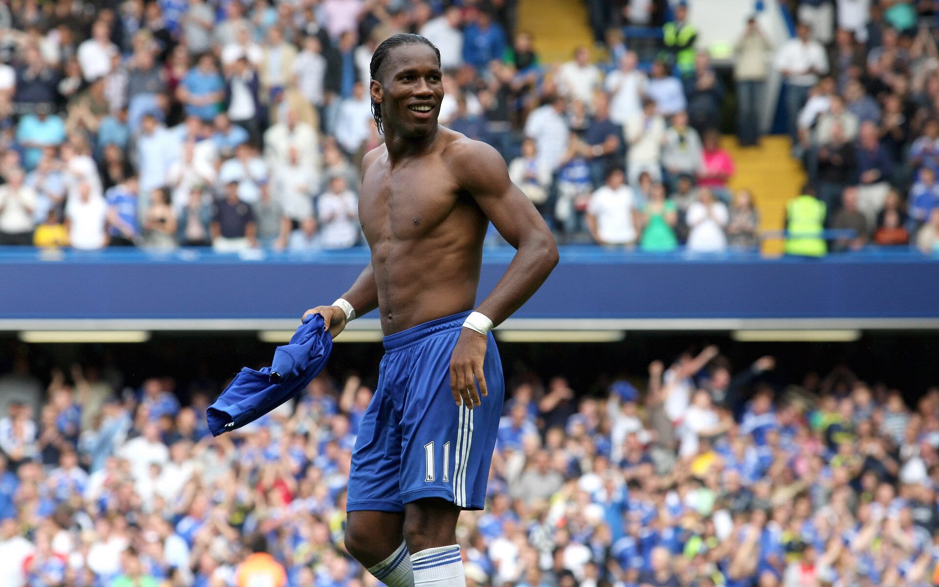 爱游戏在线登录入口-赛季终极对决：冠军悬念拉满的关键比赛，21赛季最佳终极对决