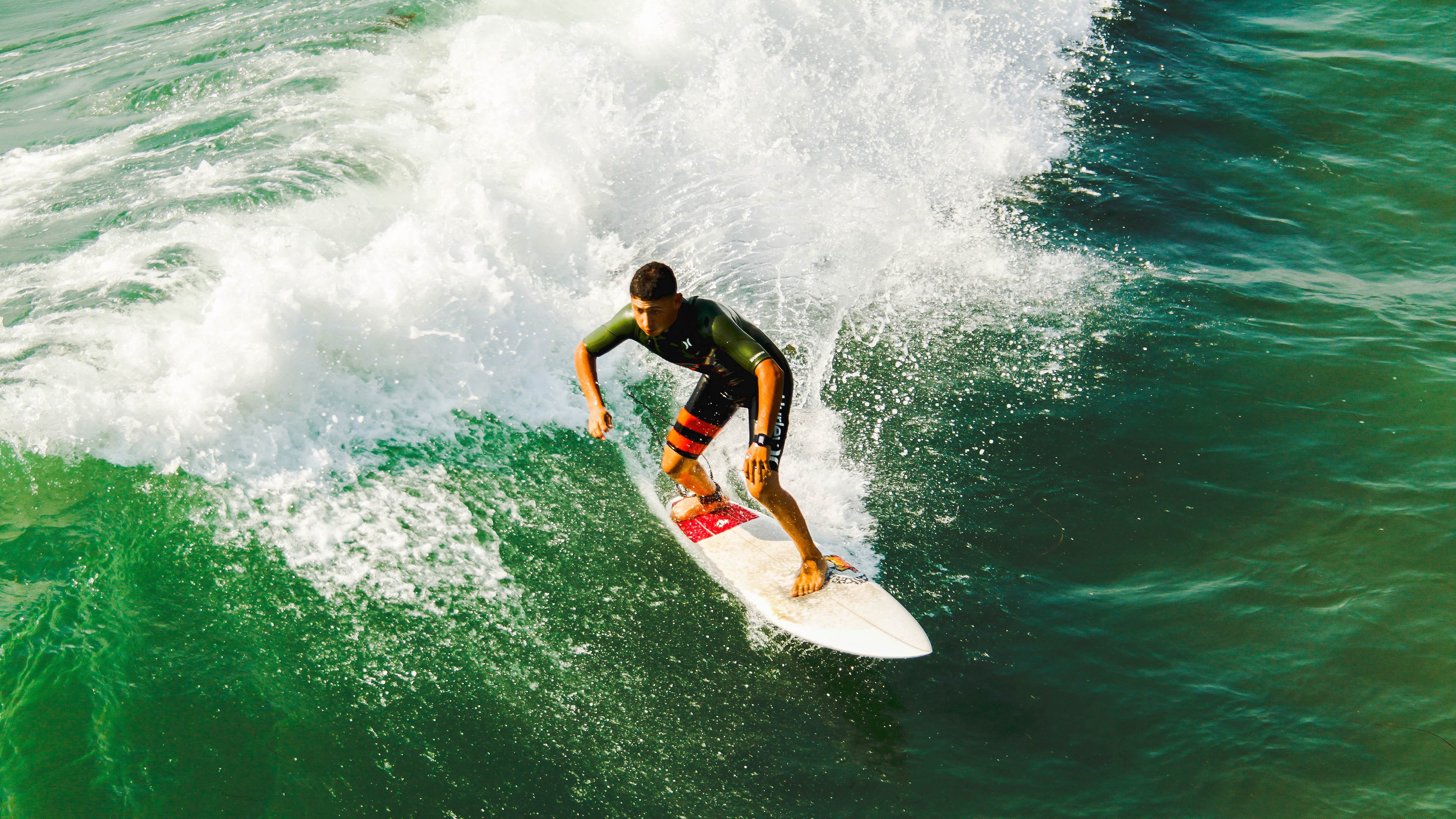 _海滩瑜伽：身心放松的运动新体验_，央视 瑜伽 海滩 小时候
