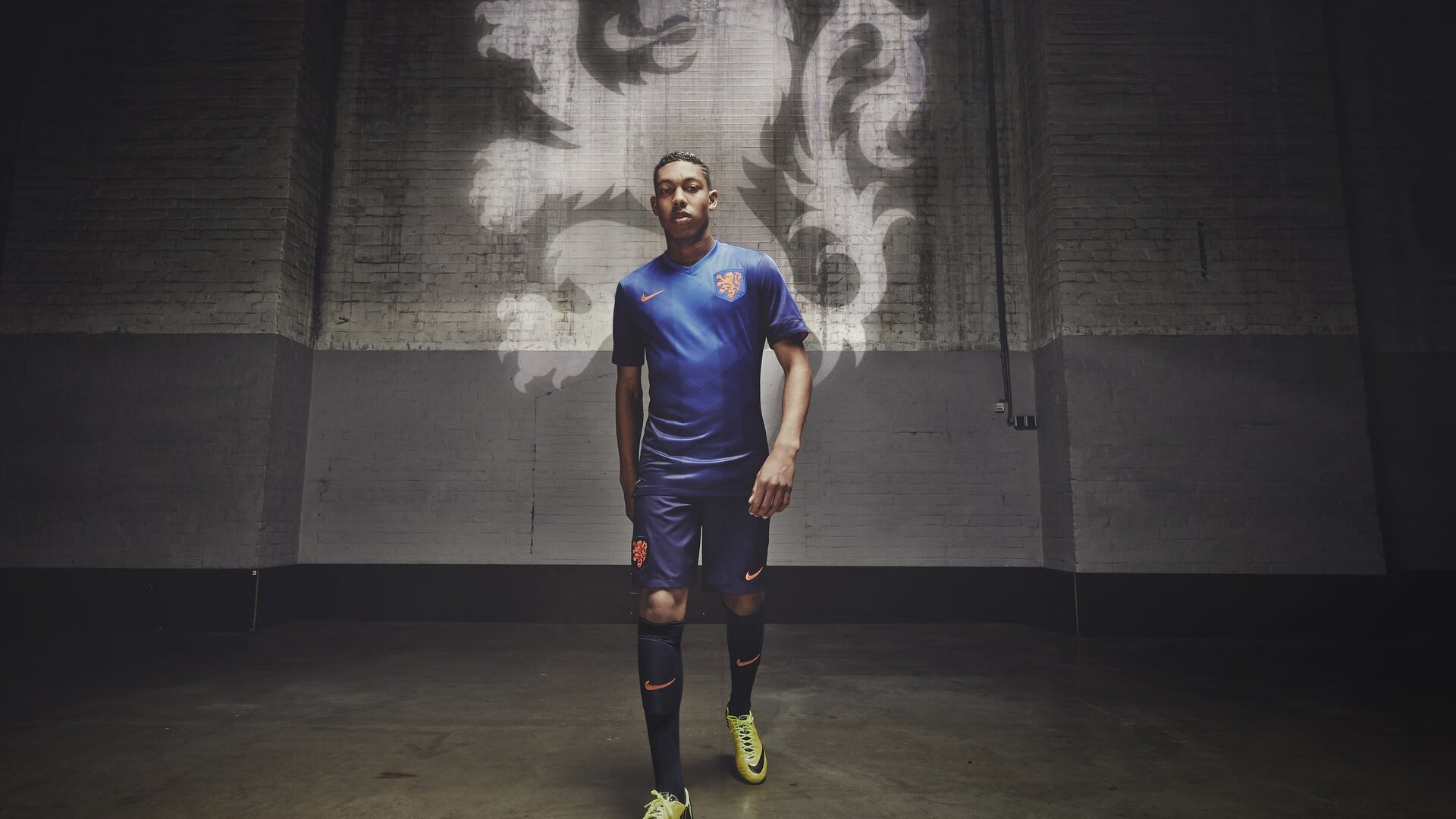 赛场“神操作”：突破、助攻、扣篮集锦不断刷新纪录，突破扣篮倾向